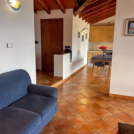 Leonardo Panorama-ferienwohnung Apartman Colico